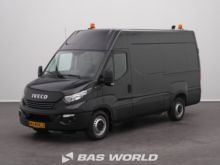イヴェコ・デイリー 35S14 クローズド・ボックス・バン