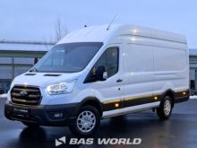 フォード トランジット 130pk クローズド・ボックス・バン