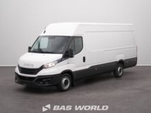 イヴェコ・デイリー 35S16 クローズド・ボックス・バン