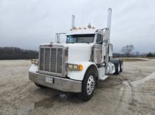 2007 Peterbilt 379 Daycab