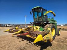 John Deere 6650 Chopper