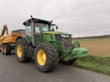 2015 John Deere 7210R