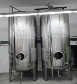 Pressure tanks