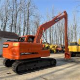 2017 DOOSAN DX140LC excavator