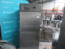 Refrigerated cabinet