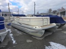 2002 BENNINGTON 2280 RL