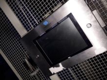 モニター付き産業用コンピュータ