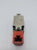 OMRON INTERLOCK SWITCH D4BS-3AFS