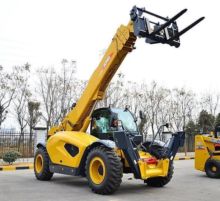 XCMG Official 4.5ton 17m Lifting