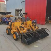 Electric loader digging small mini