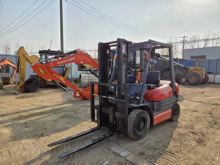 Toyota 7FD25 Used Forklift