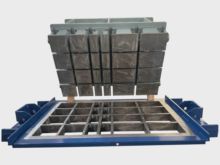 Block making machine with batching
