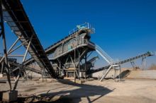 VIBRATING SCREEN