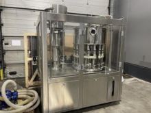 ガラス瓶充填機とキャッパー