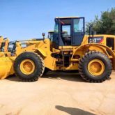 Shovel handling machinery 966H American