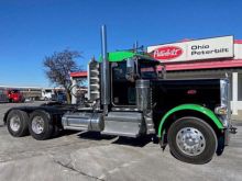 2023 Peterbilt 389