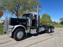 2023 Peterbilt 389