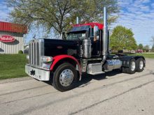 2023 Peterbilt 389