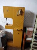 Brake riveting machine
