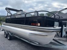 2022 LOWE 212 SF