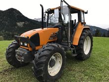 Renault CERES 330 Tractor