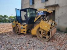 2017 Caterpillar Caterpillar CB-564D
