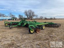 2016 John Deere 2623VT