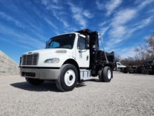 2015 Freightliner M2106