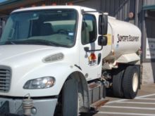 2017 Freightliner M2106