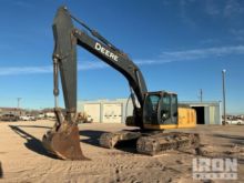 2010 John Deere 240D