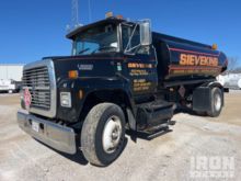 1995 Ford L8000