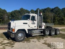 2001 Mack CH613