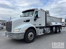 2017 Peterbilt 375