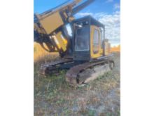 2000 John Deere 200LC