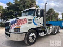 2022 Mack AN64T