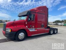 2007 Freightliner Century Class CST120