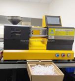 2018 Mini small injection molding