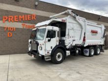 2025 Peterbilt 520
