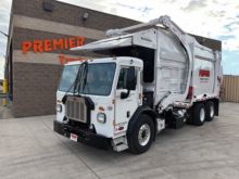 2025 Peterbilt 520