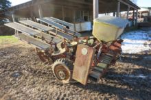 MECHANICAL 2-ROW TRANSPLANTER