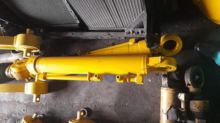 Bell B40D steering cylinders.