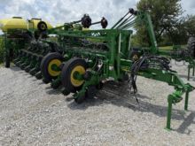 2018 John Deere 1775NT