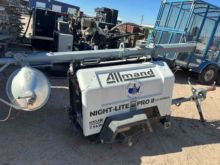 2014 ALLMAND LIGHT TOWER