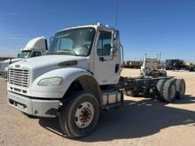 2011 FREIGHTLINER M2