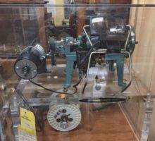 ANTIQUE CHAIN MAKING MACHINE -