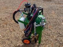 SANDBLASTING MACHINE