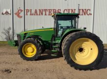 John Deere 8330