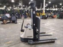 2016 CROWN SX3000-40