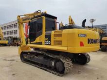 Komatsu PC220