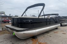 2026 Bentley Pontoons Elite 253